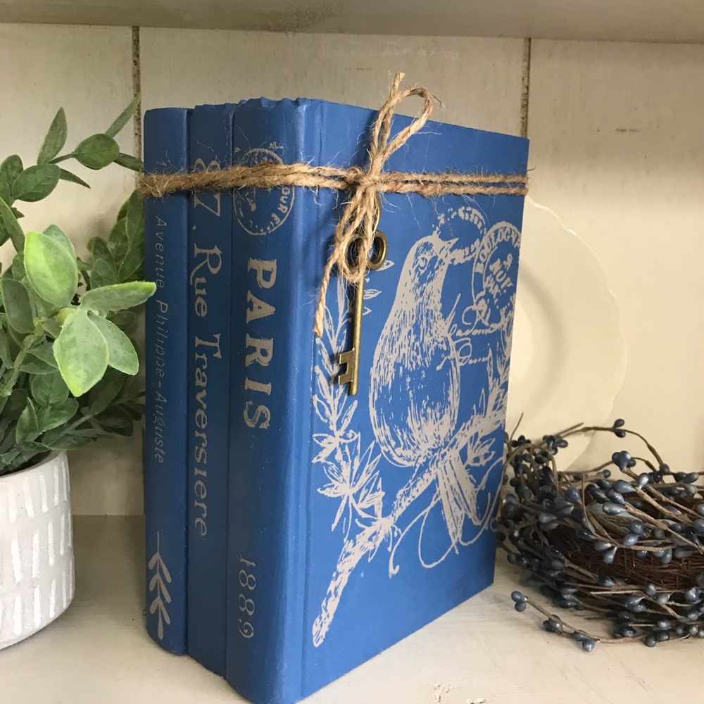 Handcrafted Distressed Stack Books - Picture 4 of 8